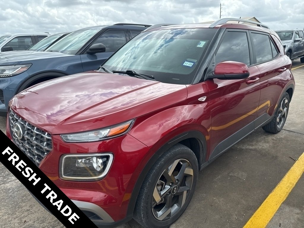 Used 2024 Hyundai Venue Limited image 3
