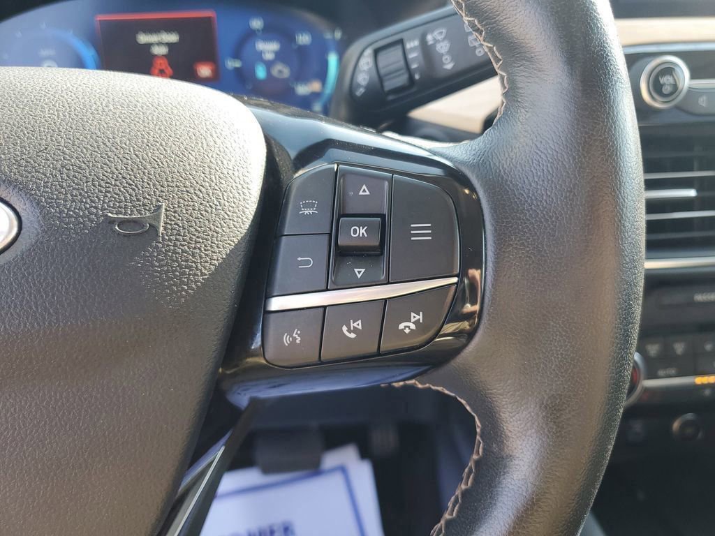 Certified 2021 Ford Escape Titanium w/ Titanium Elite Package image 22