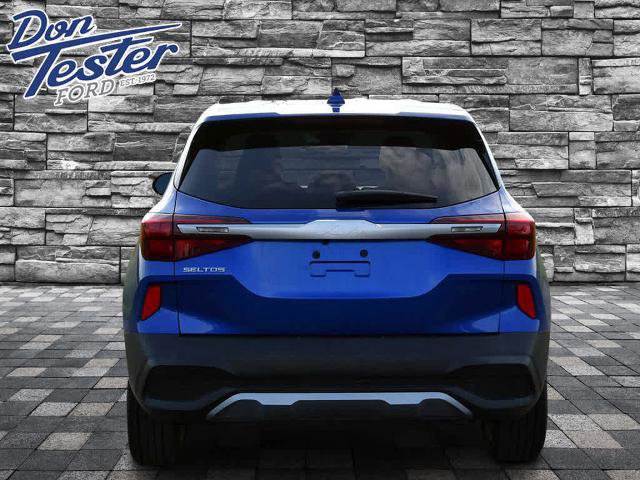 Used 2023 Kia Seltos LX image 4