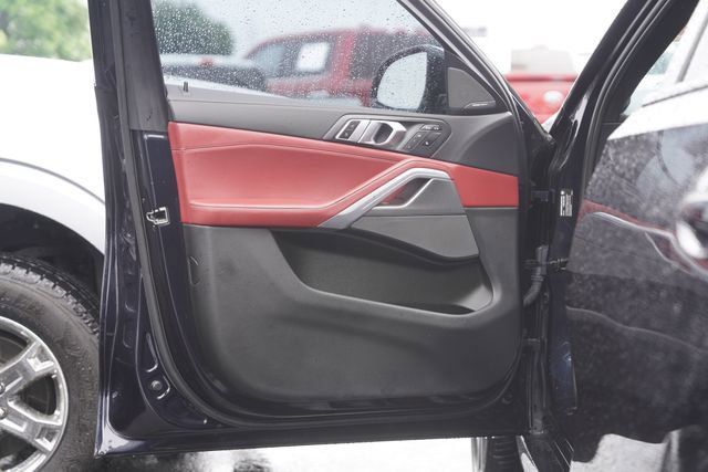 Used 2021 BMW X6 M50i w/ Executive Package AWD/4WD image 30