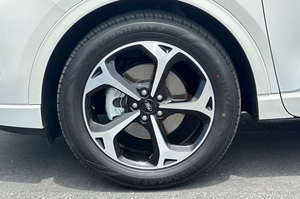 Certified 2023 Ford Escape ST-Line Elite AWD/4WD image 27