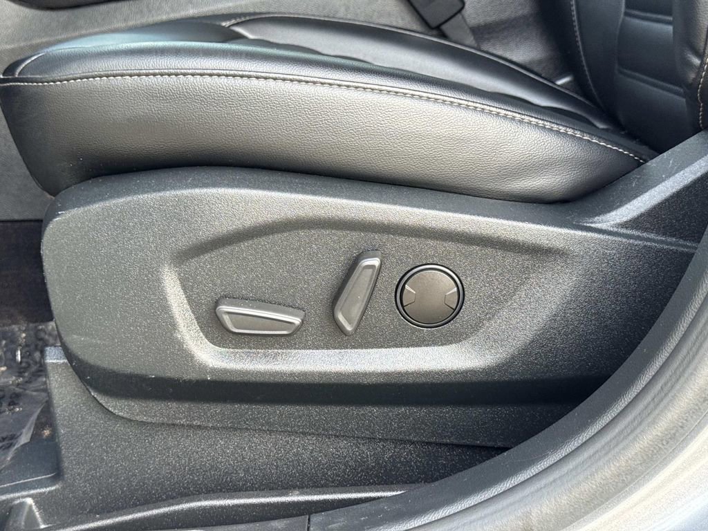 Certified 2020 Ford Edge SEL w/ Convenience Package image 21