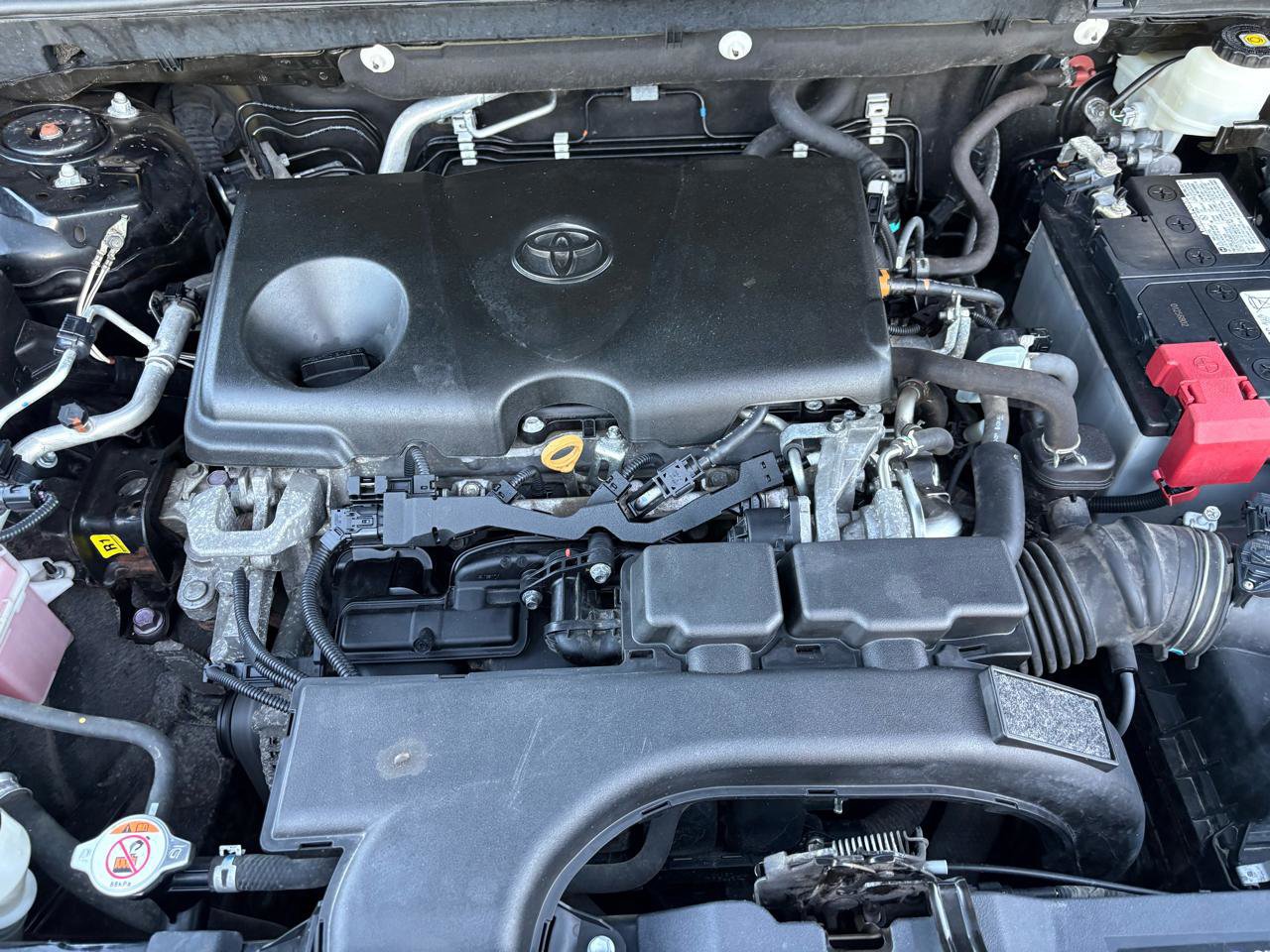 Used 2021 Toyota RAV4 XLE FWD image 58