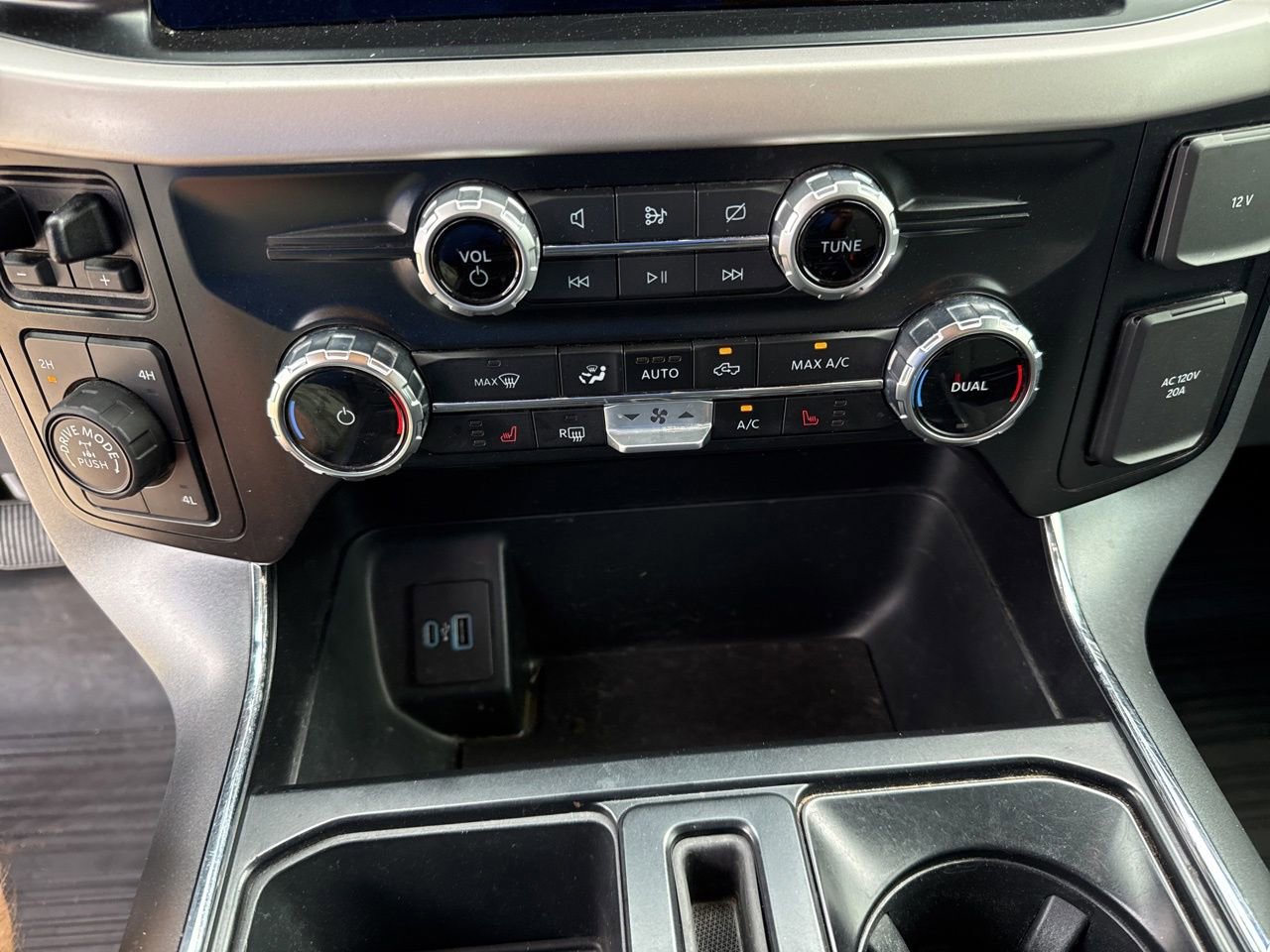 Certified 2023 Ford F150 XLT w/ Equipment Group 302A High image 25