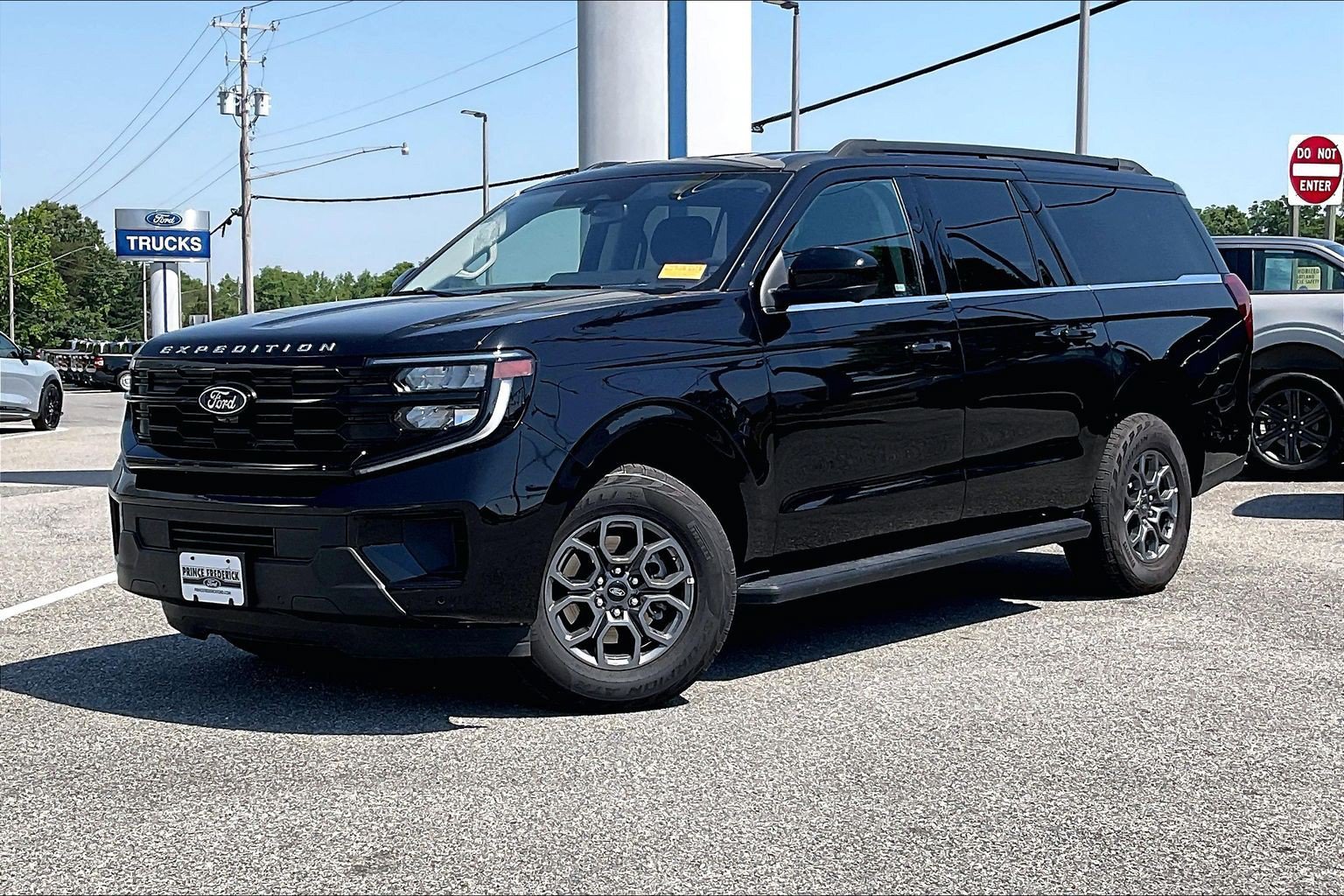 Certified 2025 Ford Expedition Max Active AWD/4WD image 3