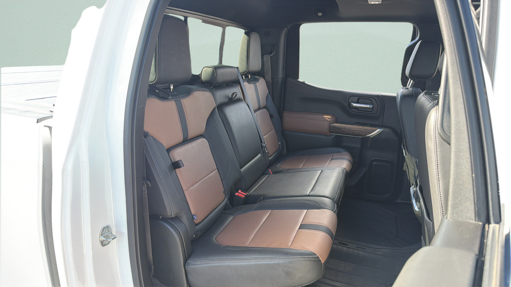 Used 2022 Chevrolet Silverado 1500 High Country w/ Technology Package AWD/4WD image 20
