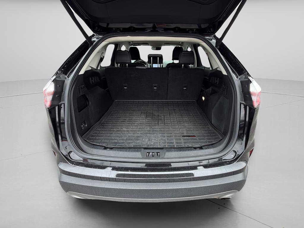 Certified 2024 Ford Edge Titanium AWD/4WD image 32