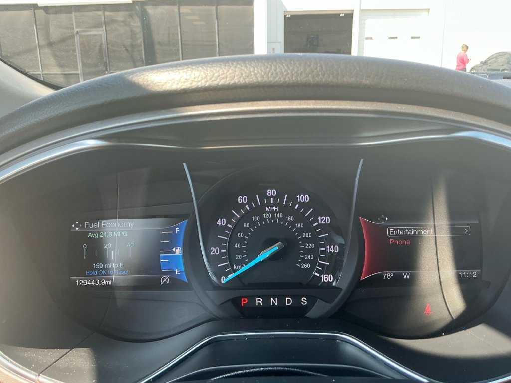 Certified 2017 Ford Fusion SE w/ Fusion SE Technology Package FWD image 19