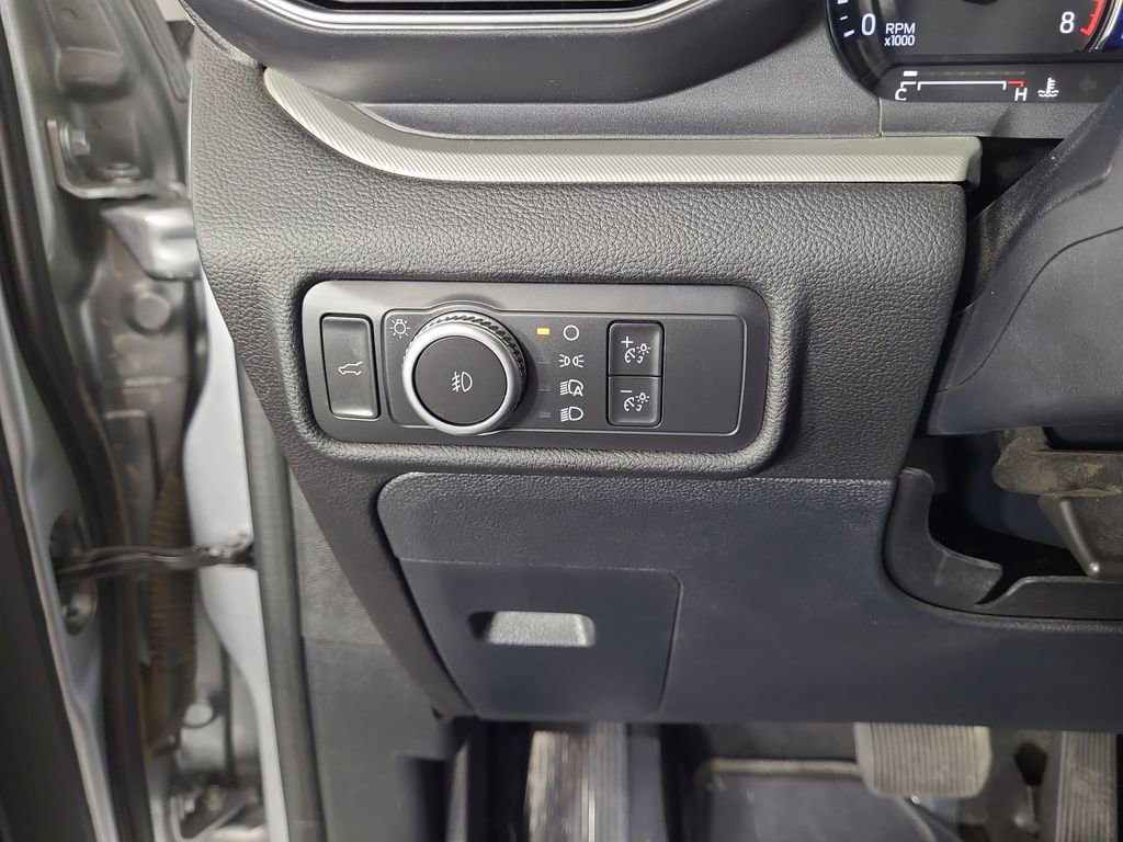 Certified 2022 Ford Explorer XLT w/ Equipment Group 202A AWD/4WD image 15