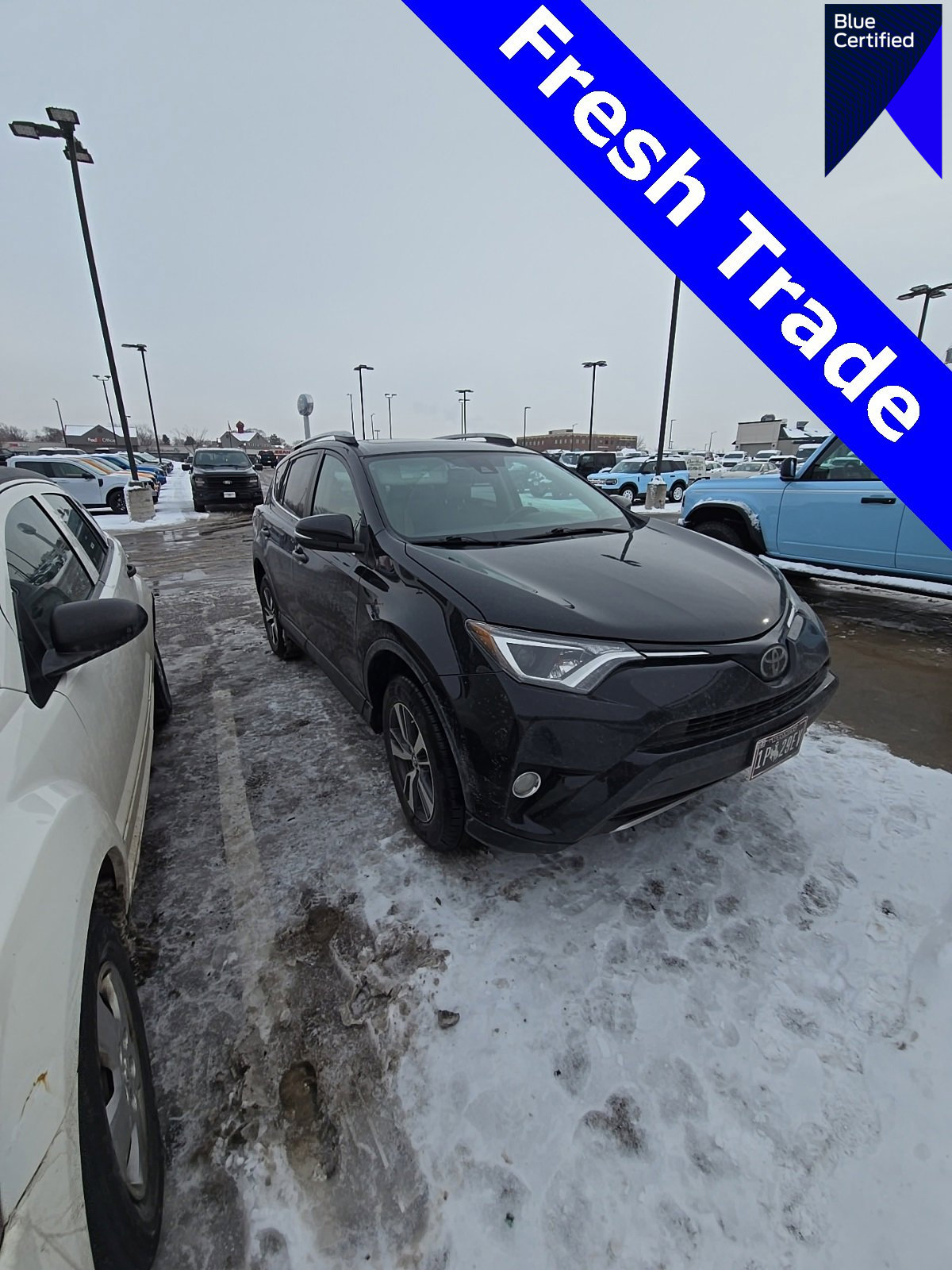Used 2018 Toyota RAV4 XLE image 1