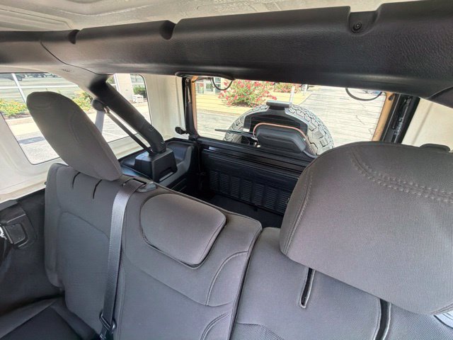 Used 2023 Jeep Wrangler Unlimited Sport AWD/4WD image 16