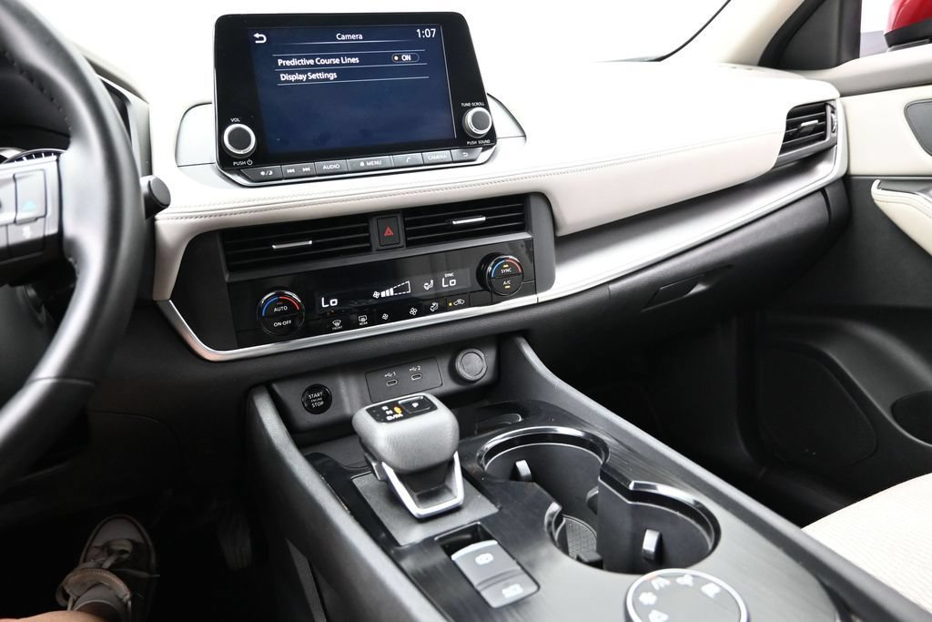 Used 2025 Nissan Rogue SV AWD/4WD image 41