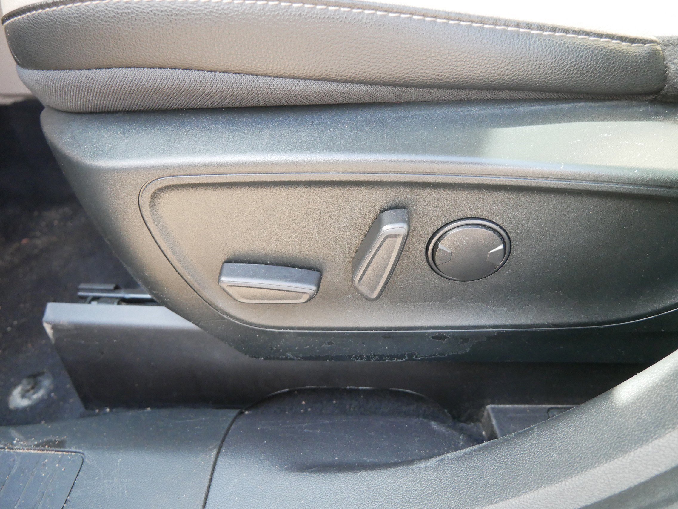 Certified 2022 Ford Escape SEL image 19