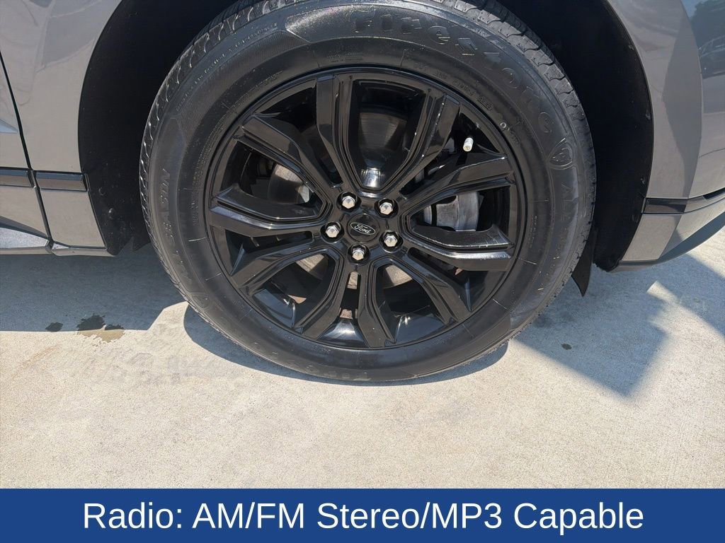 Certified 2023 Ford Edge SE w/ Black Appearance Package AWD/4WD image 11