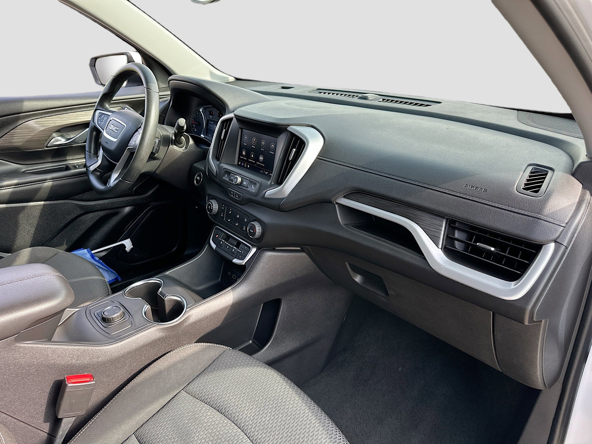 Used 2024 GMC Terrain SLE image 26