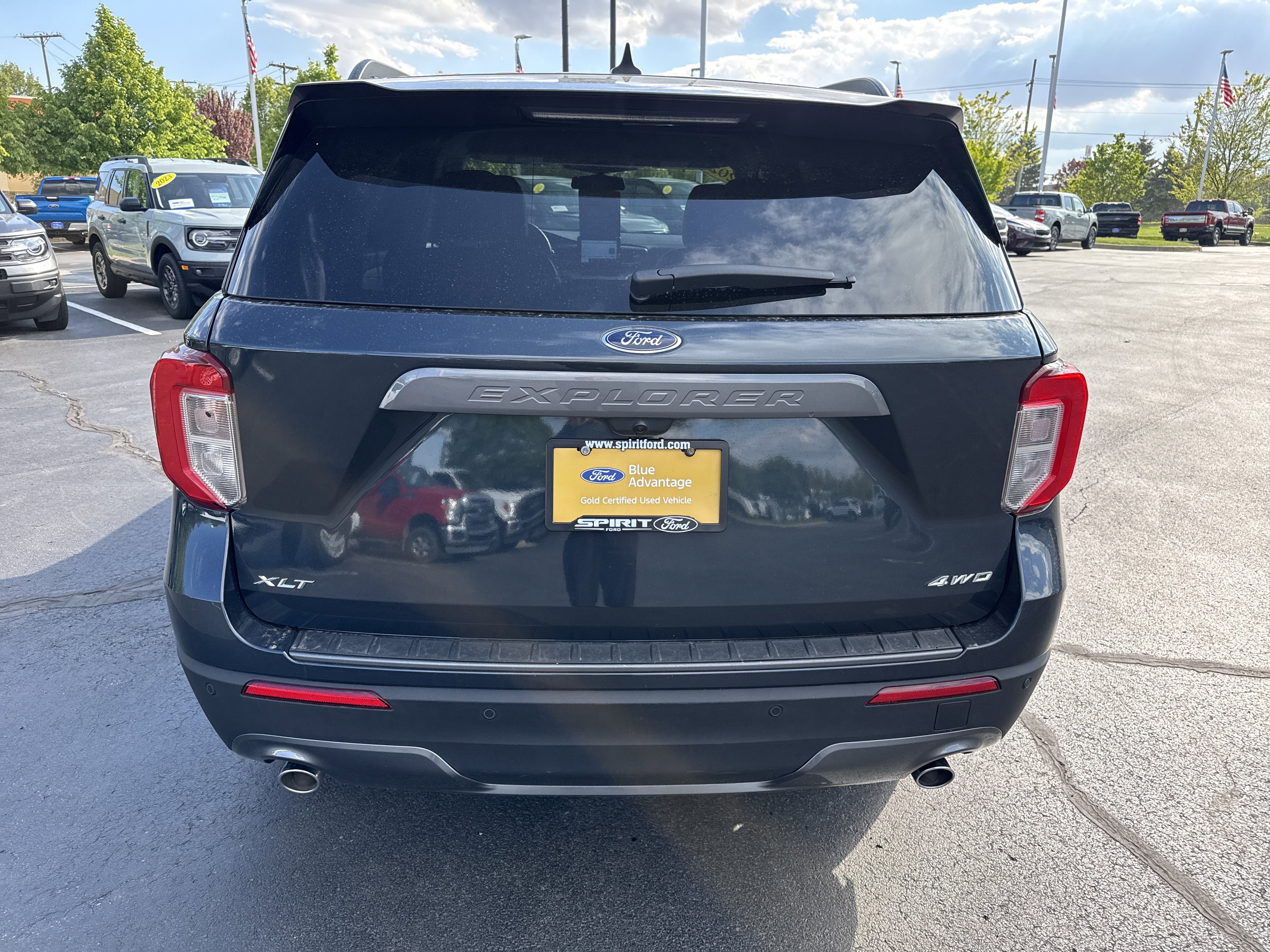 Certified 2023 Ford Explorer XLT w/ Equipment Group 202A AWD/4WD image 7