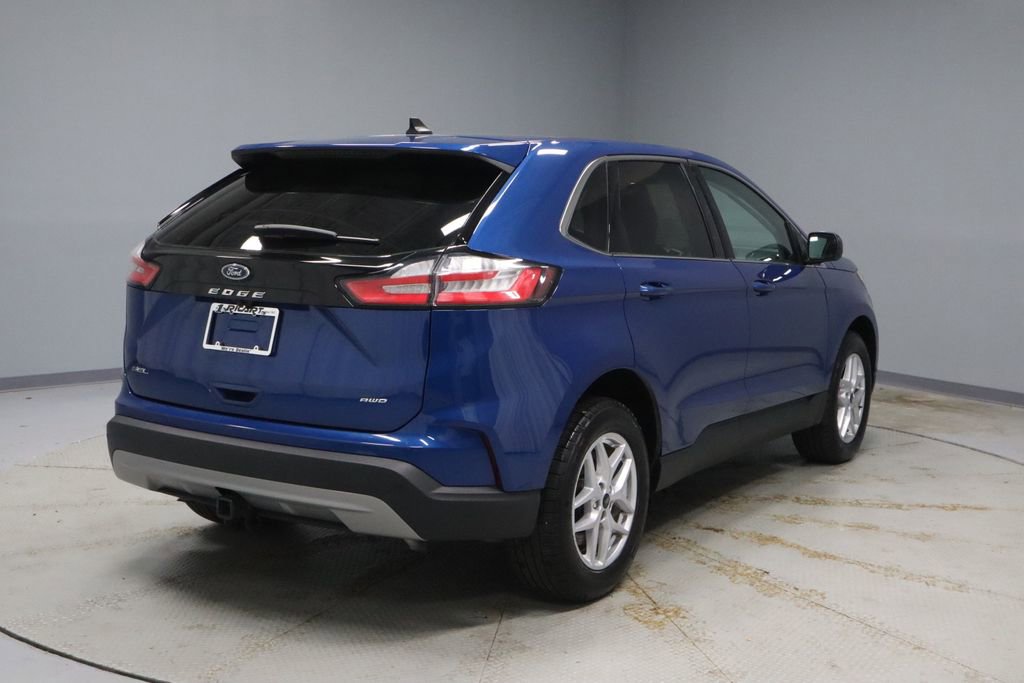 Certified 2024 Ford Edge SEL w/ Convenience Package AWD/4WD image 10