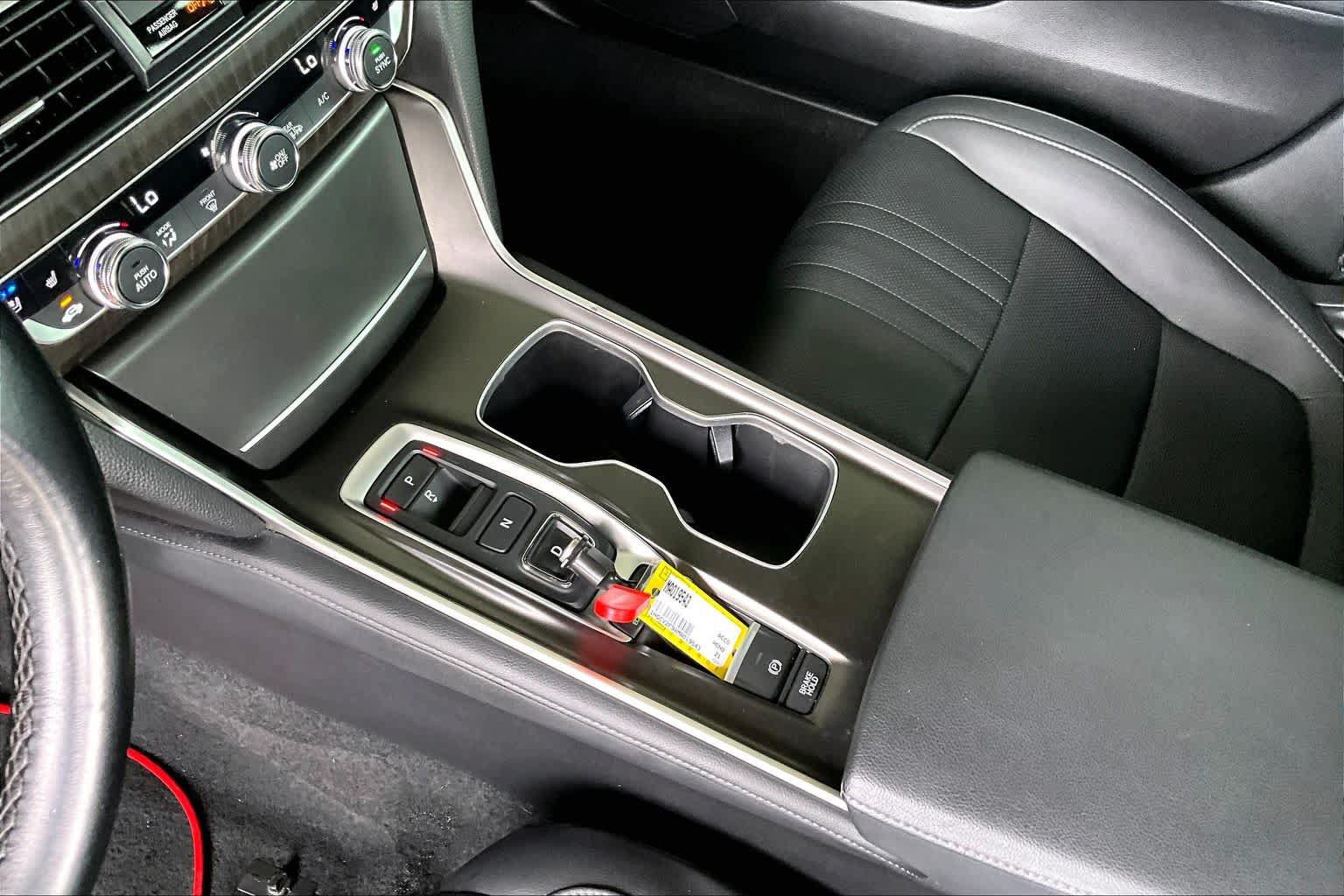 Used 2021 Honda Accord Touring image 17