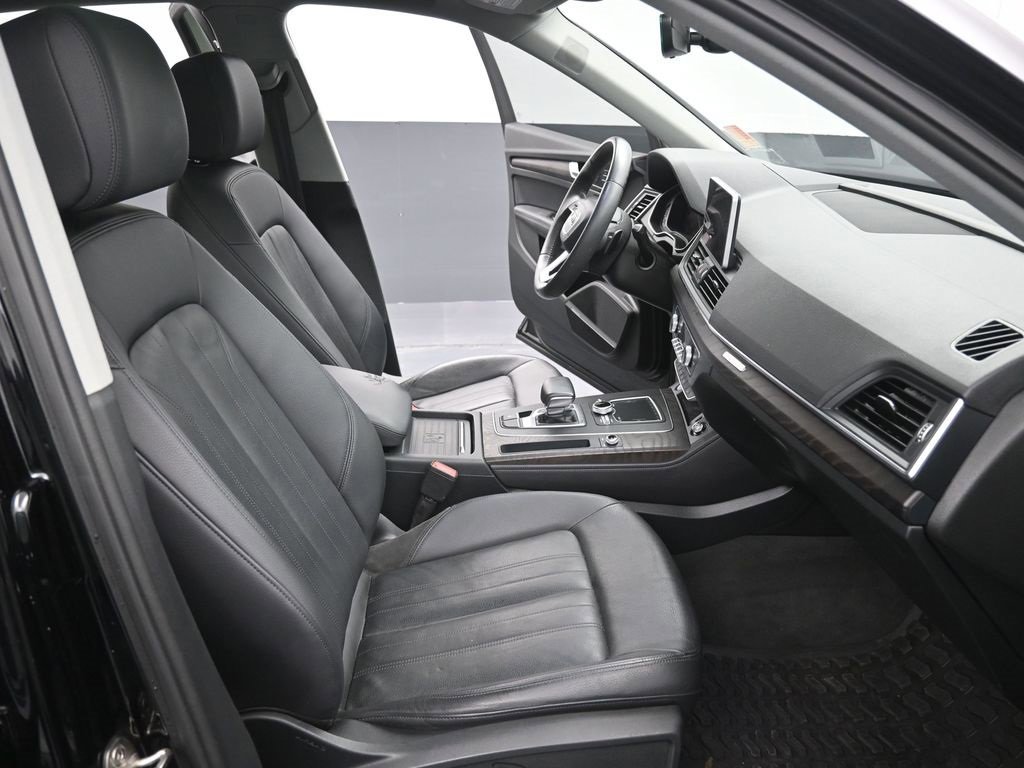 Used 2019 Audi Q5 Prestige w/ Prestige Package image 21