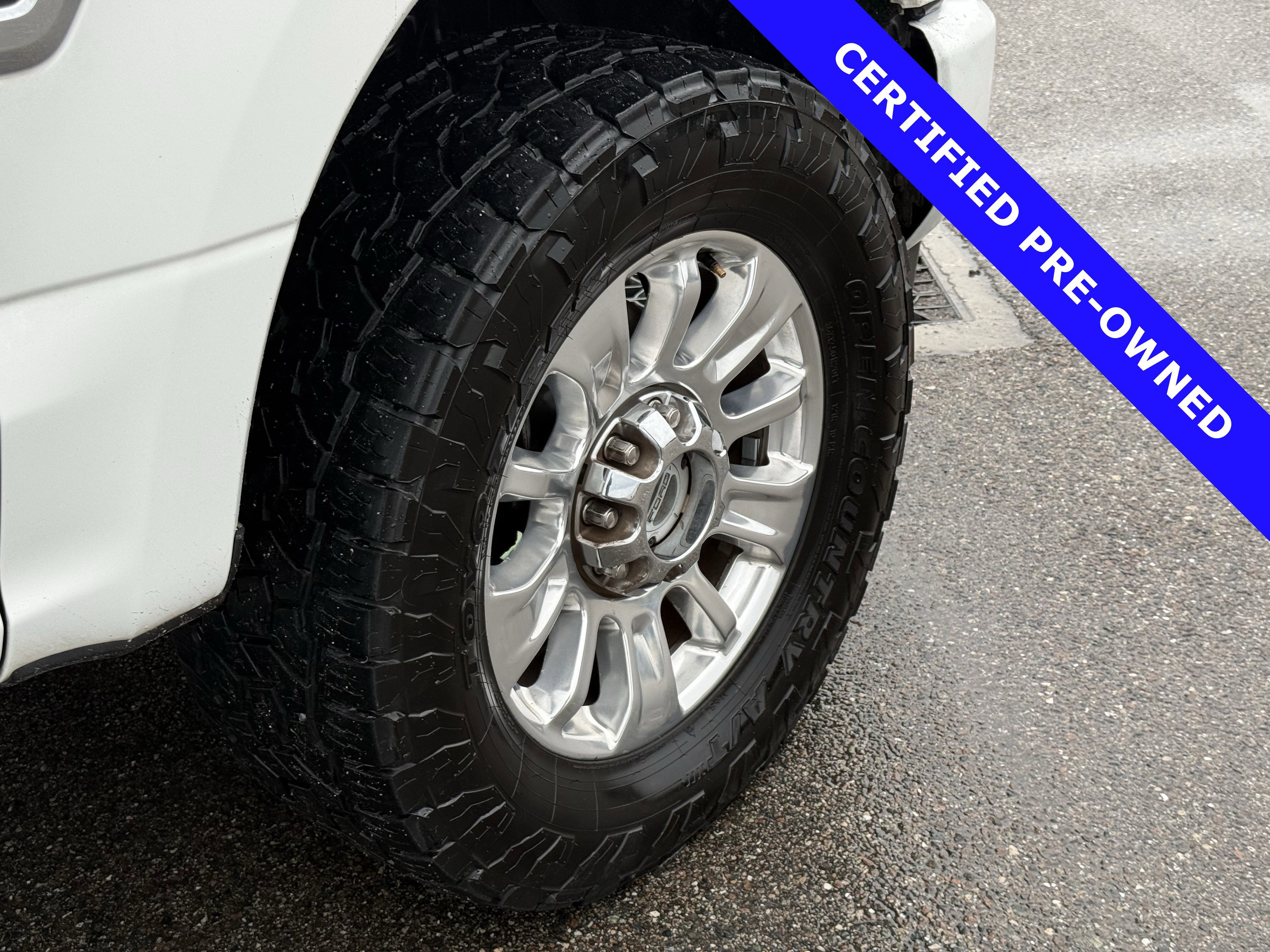 Certified 2022 Ford F250 Limited w/ FX4 Off-Road Package image 13