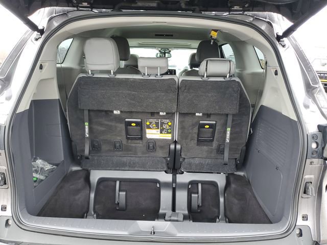 Used 2023 Toyota Sienna XLE image 10