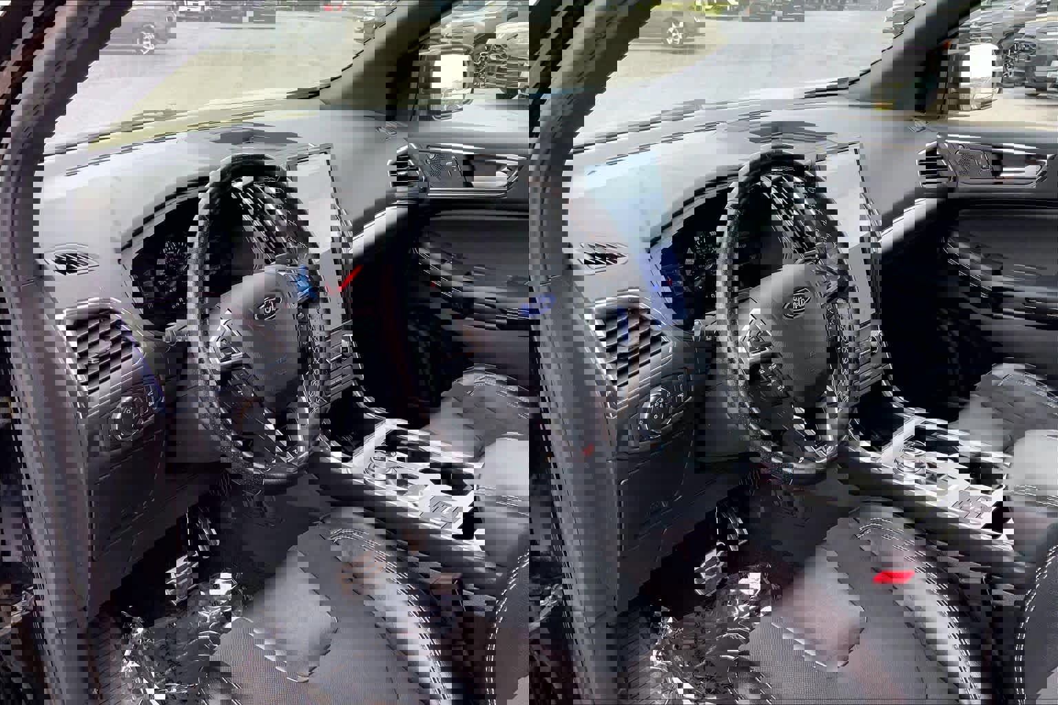 Certified 2022 Ford Edge ST w/ Equipment Group 401A image 17