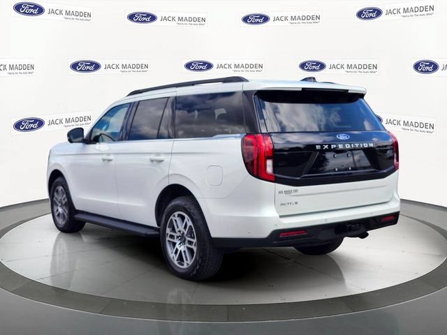 Certified 2025 Ford Expedition Active AWD/4WD image 3