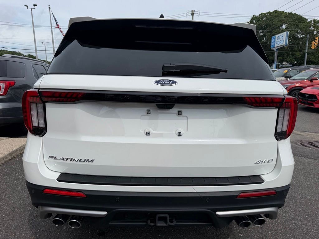 Certified 2025 Ford Explorer Platinum w/ Ultimate Package AWD/4WD image 7