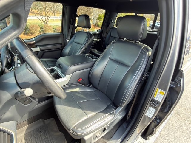 Certified 2022 Ford F250 Lariat w/ Black Appearance Package image 6