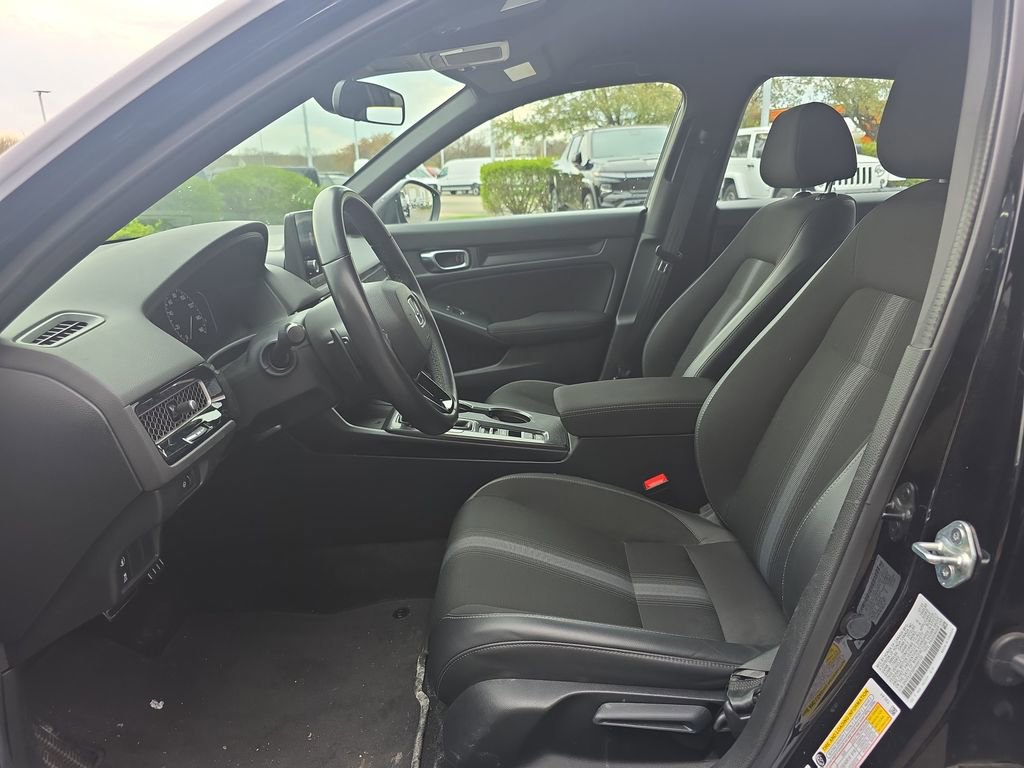 Used 2023 Honda Civic Sport image 14