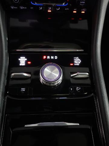 Used 2025 Jeep Grand Cherokee Summit AWD/4WD image 25