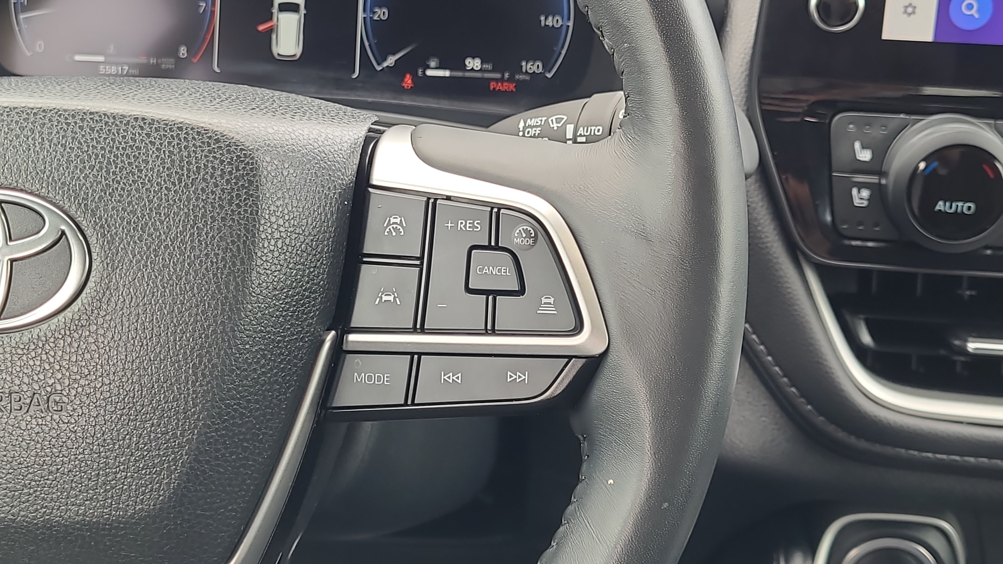 Used 2024 Toyota Grand Highlander AWD image 13