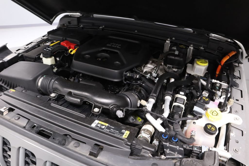 Used 2023 Jeep Wrangler Unlimited Sahara AWD/4WD image 13