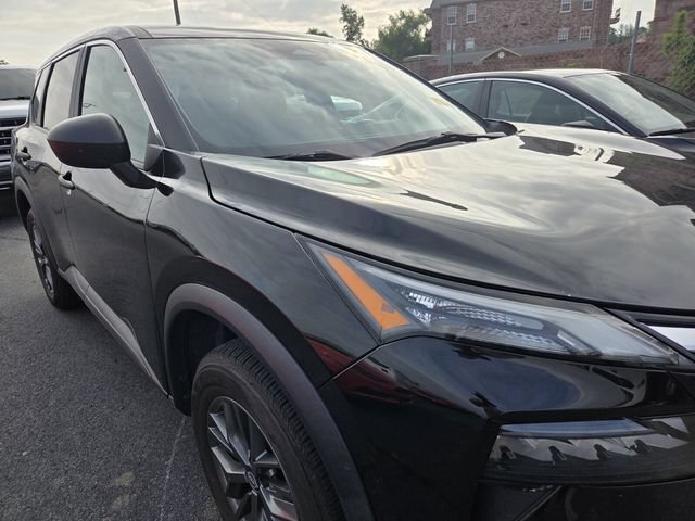Used 2024 Nissan Rogue S FWD image 4