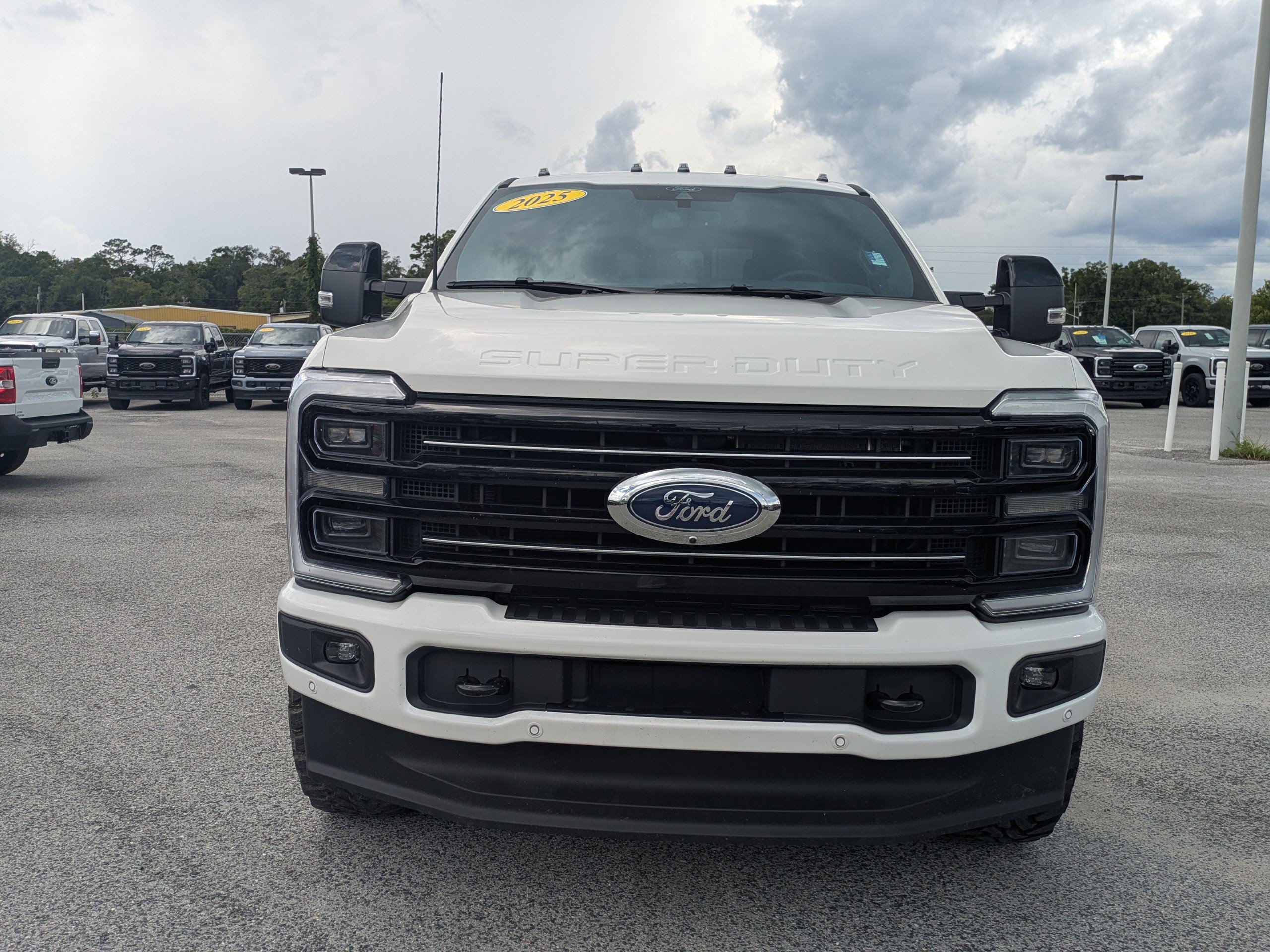 Certified 2025 Ford F350 Platinum w/ FX4 Off-Road Package AWD/4WD image 9
