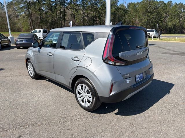 Used 2023 Kia Soul LX FWD image 6