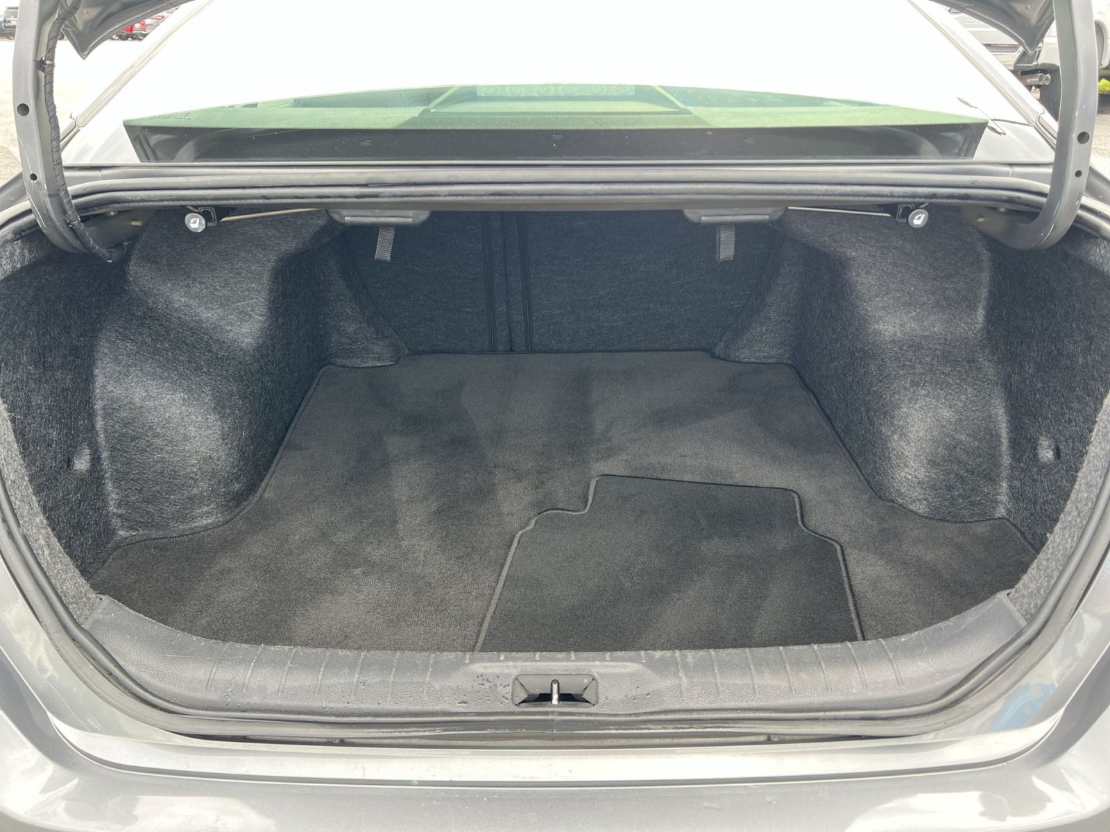 Used 2024 Nissan Altima 2.5 SV FWD image 24