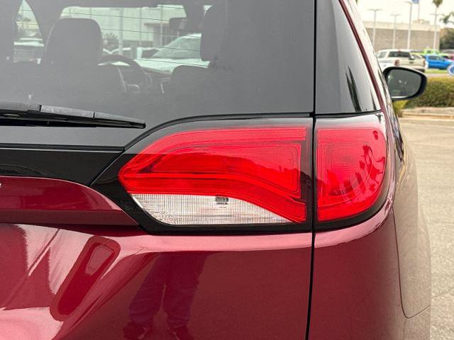 Used 2020 Chrysler Voyager Lxi FWD image 26