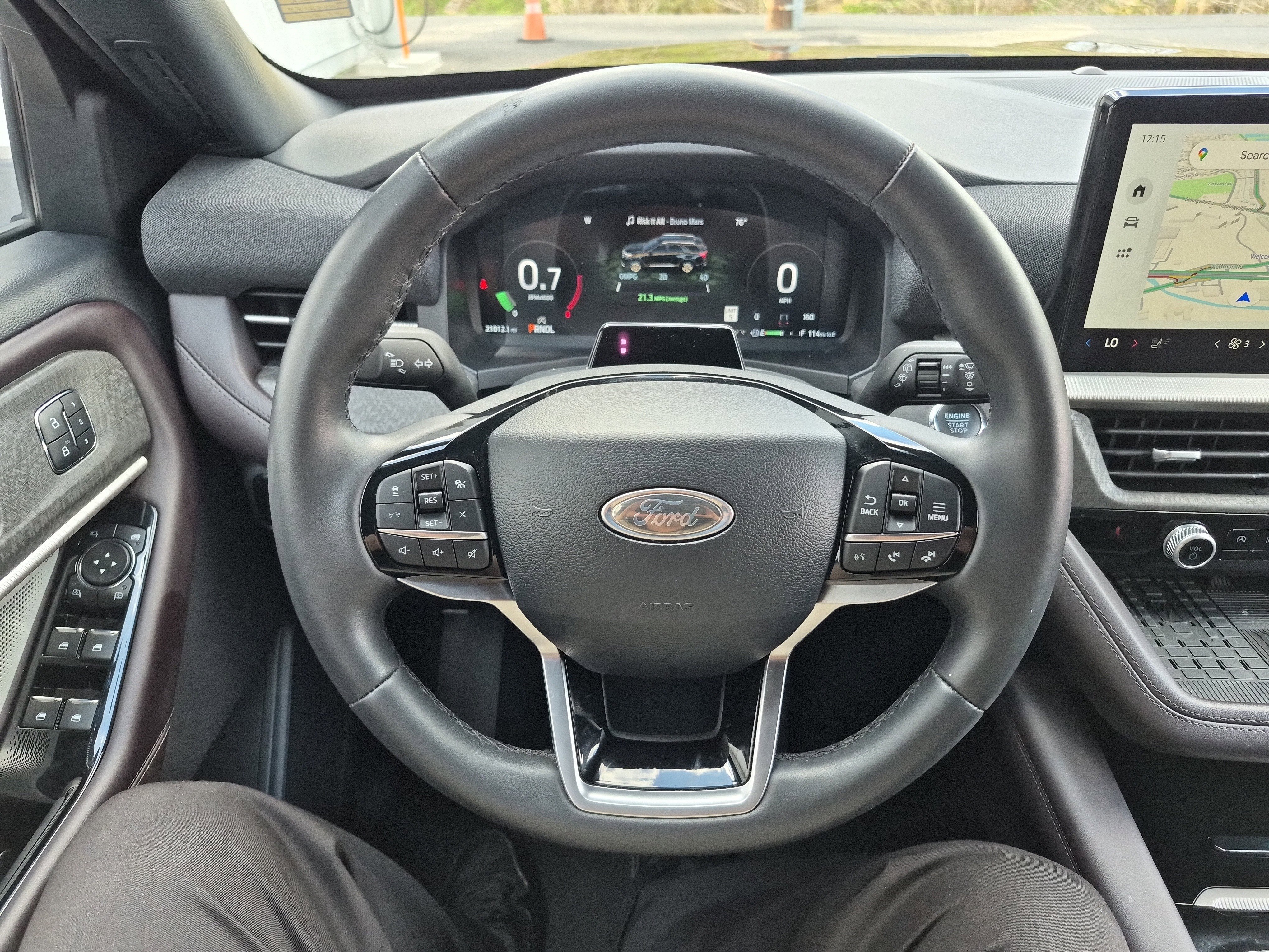 Certified 2025 Ford Explorer Platinum image 30