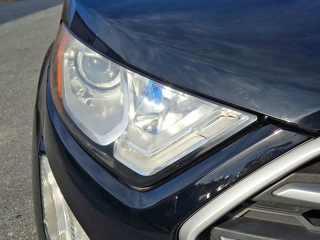 Certified 2020 Ford EcoSport SE image 9