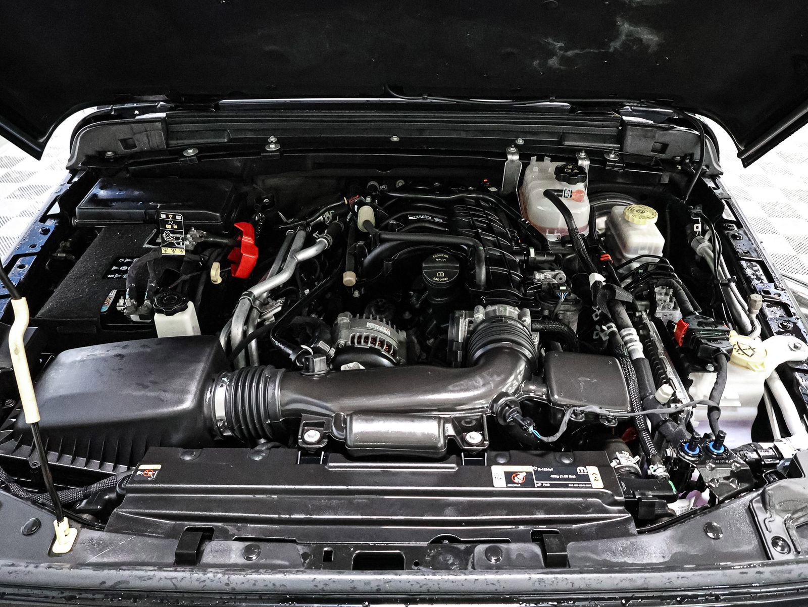 Used 2023 Jeep Wrangler Sahara image 15