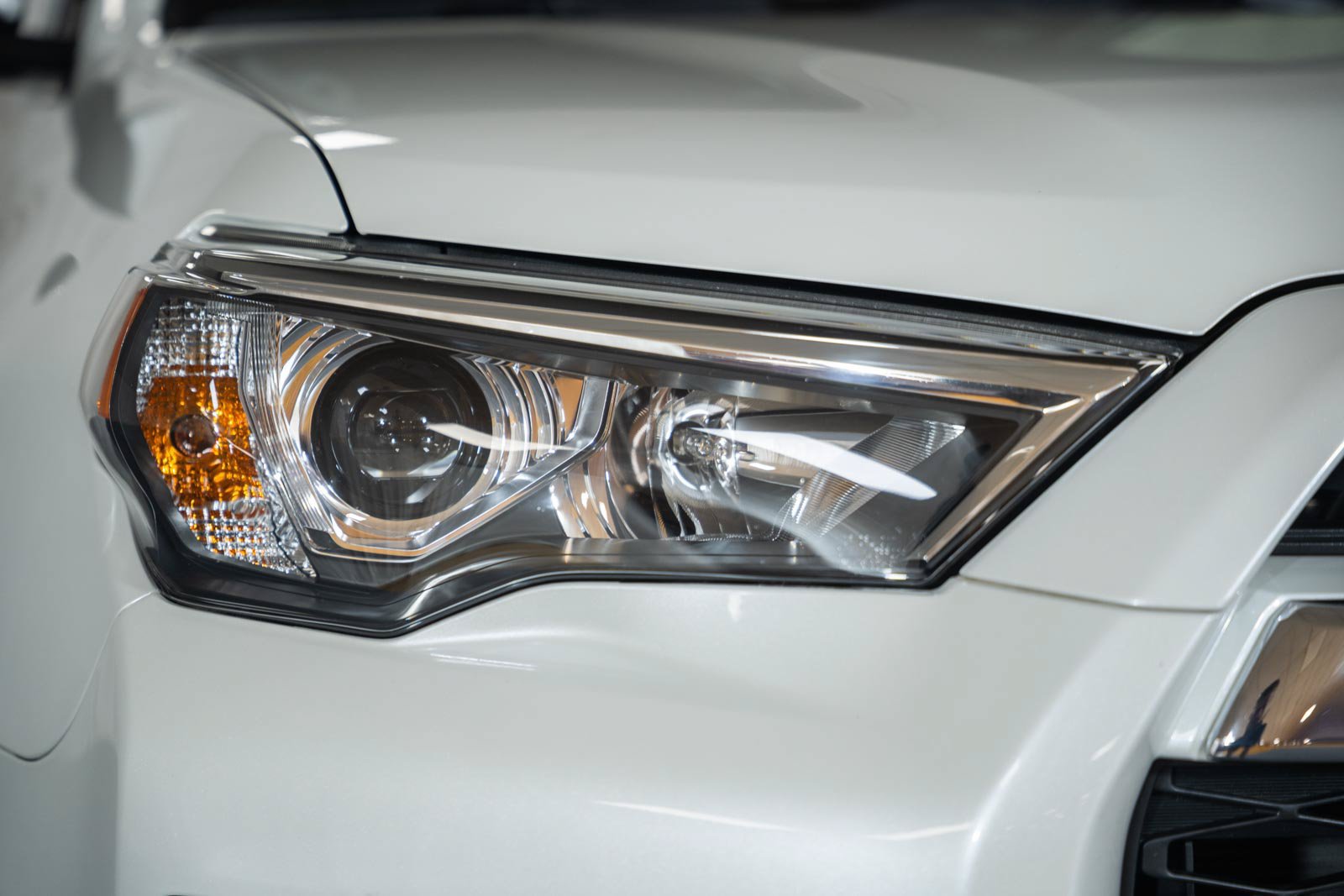 Used 2022 Toyota 4Runner Limited AWD/4WD image 13