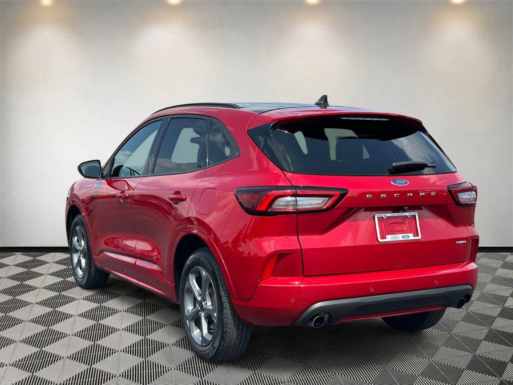 Certified 2024 Ford Escape ST-Line w/ Tech Pack #1 AWD/4WD image 5