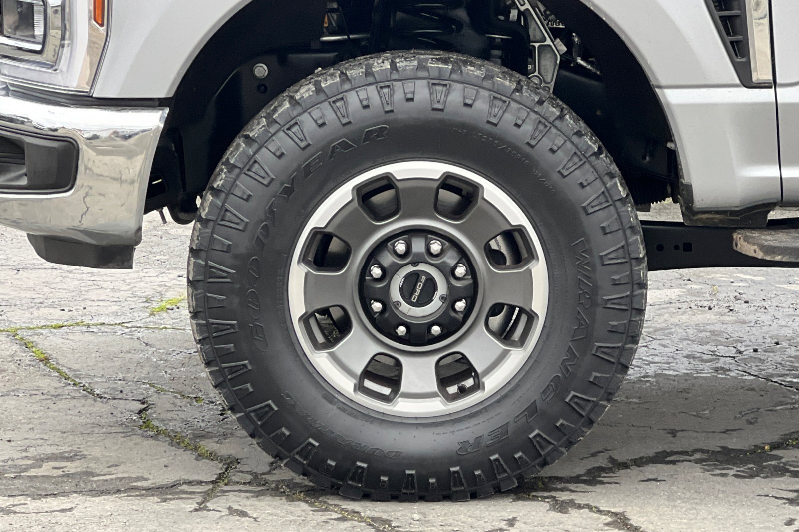 Certified 2024 Ford F250 Lariat w/ Tremor Off-Road Package image 26