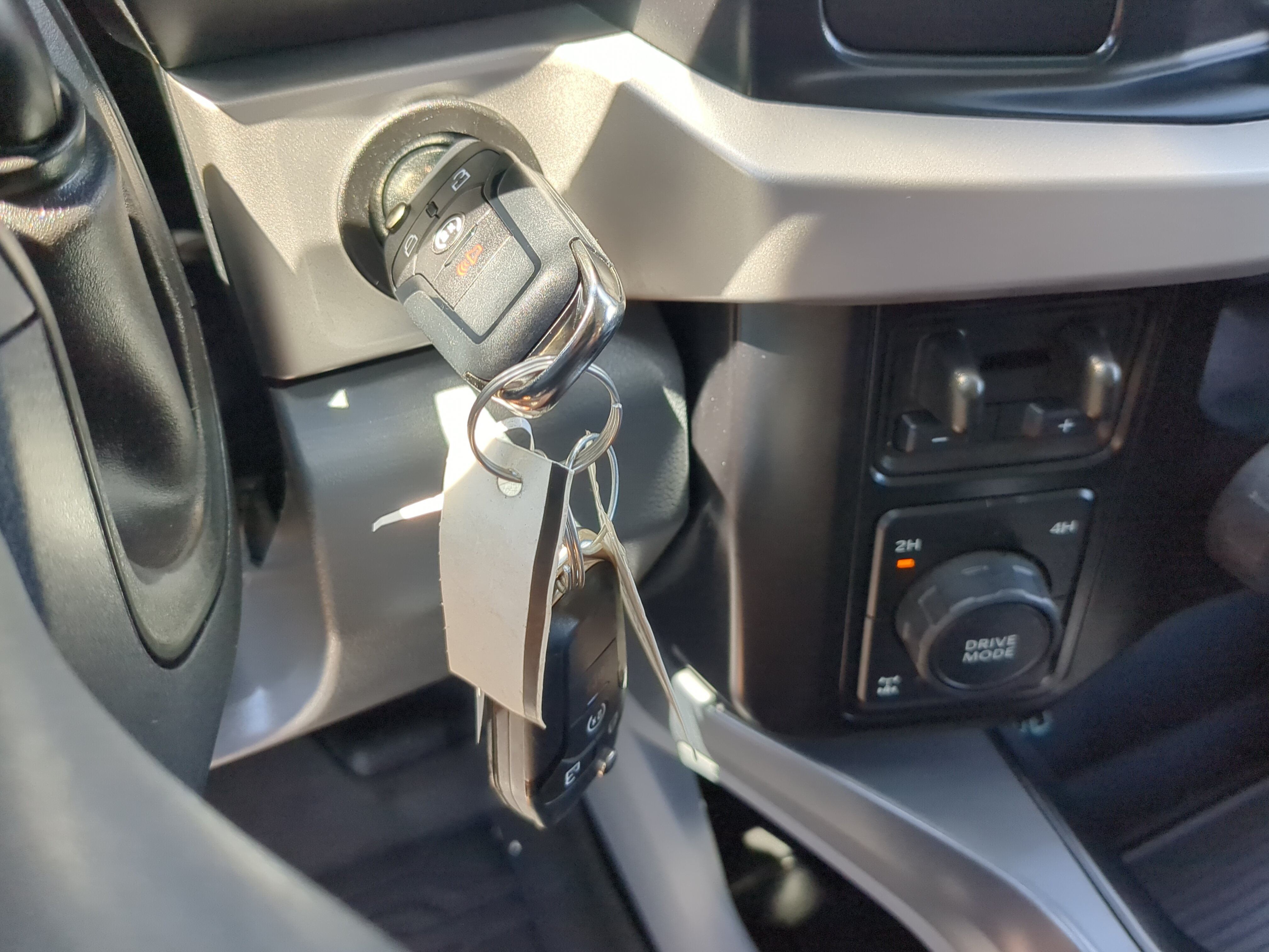 Certified 2025 Ford F250 XLT AWD/4WD image 26