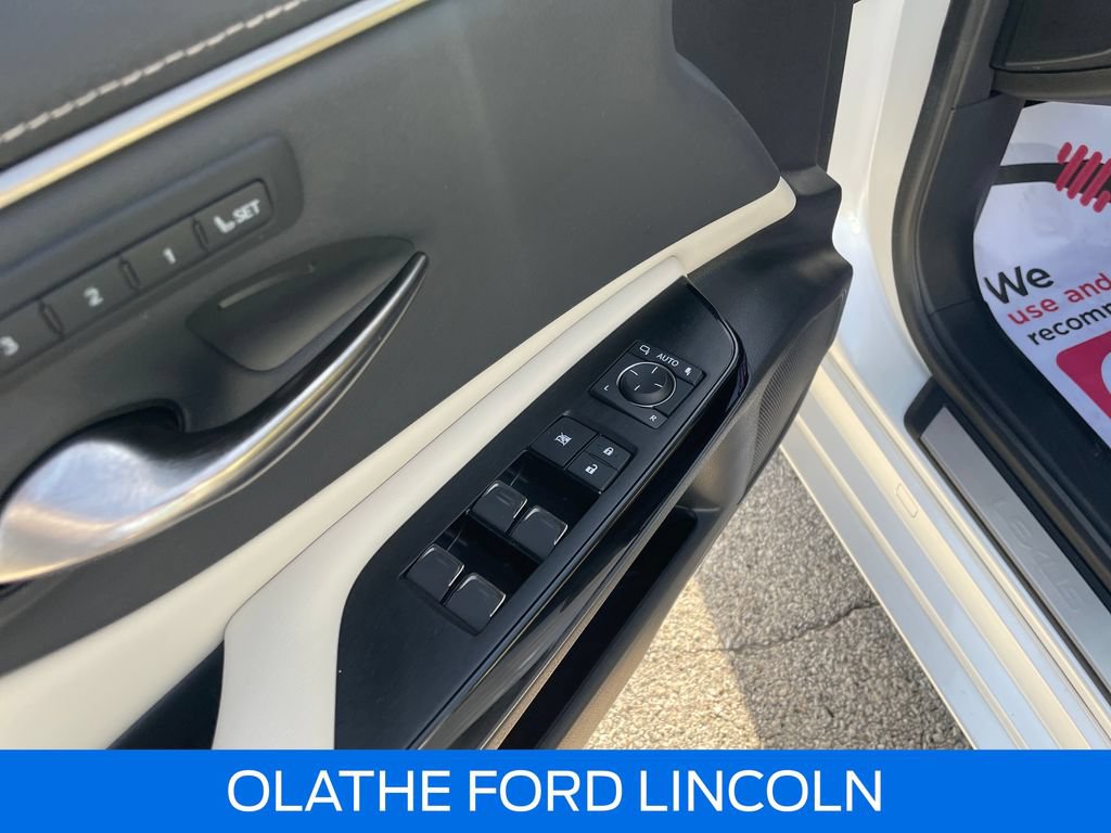 Used 2023 Lexus ES 350 w/ Accessory Package (Z2) FWD image 20