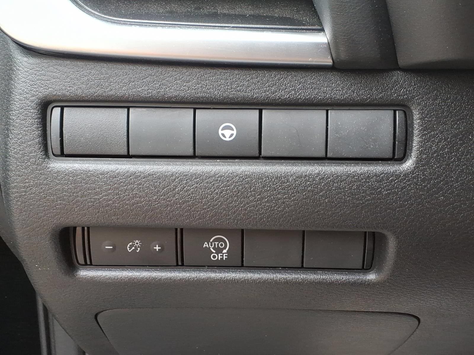 Used 2023 Nissan Rogue SV AWD/4WD image 22