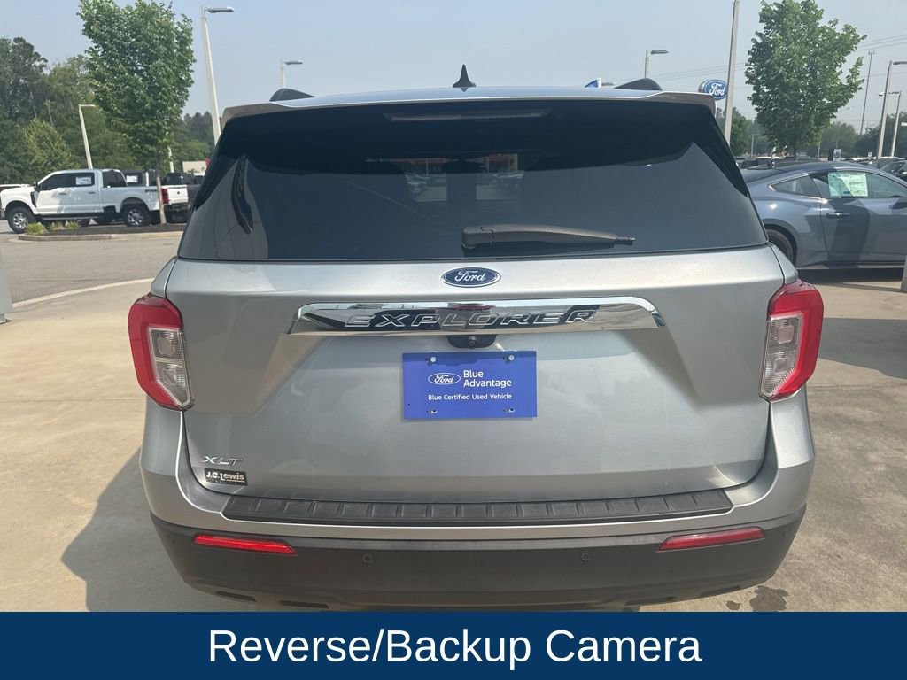 Certified 2022 Ford Explorer XLT RWD image 5