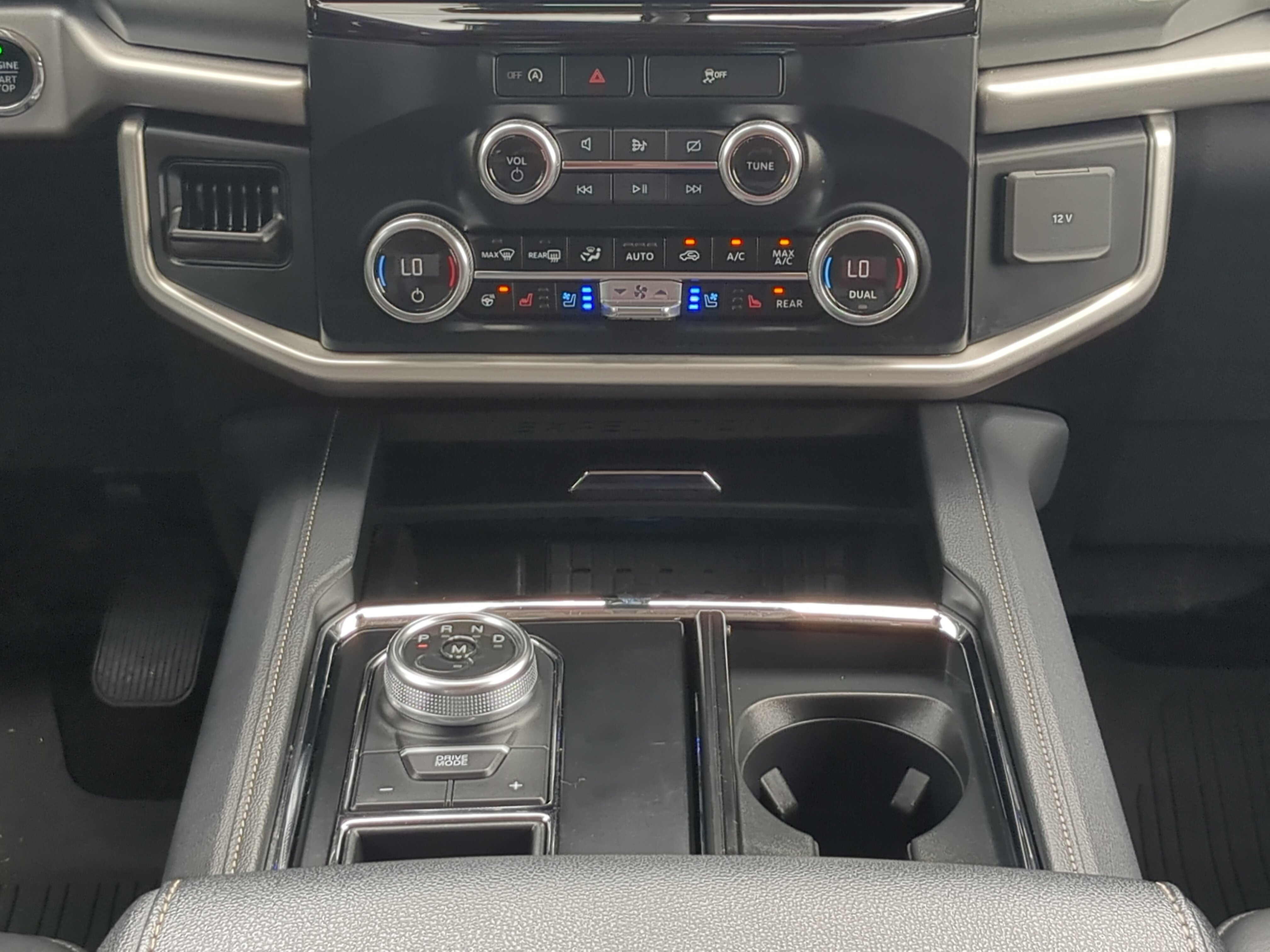 Certified 2024 Ford Expedition Max XLT RWD image 17