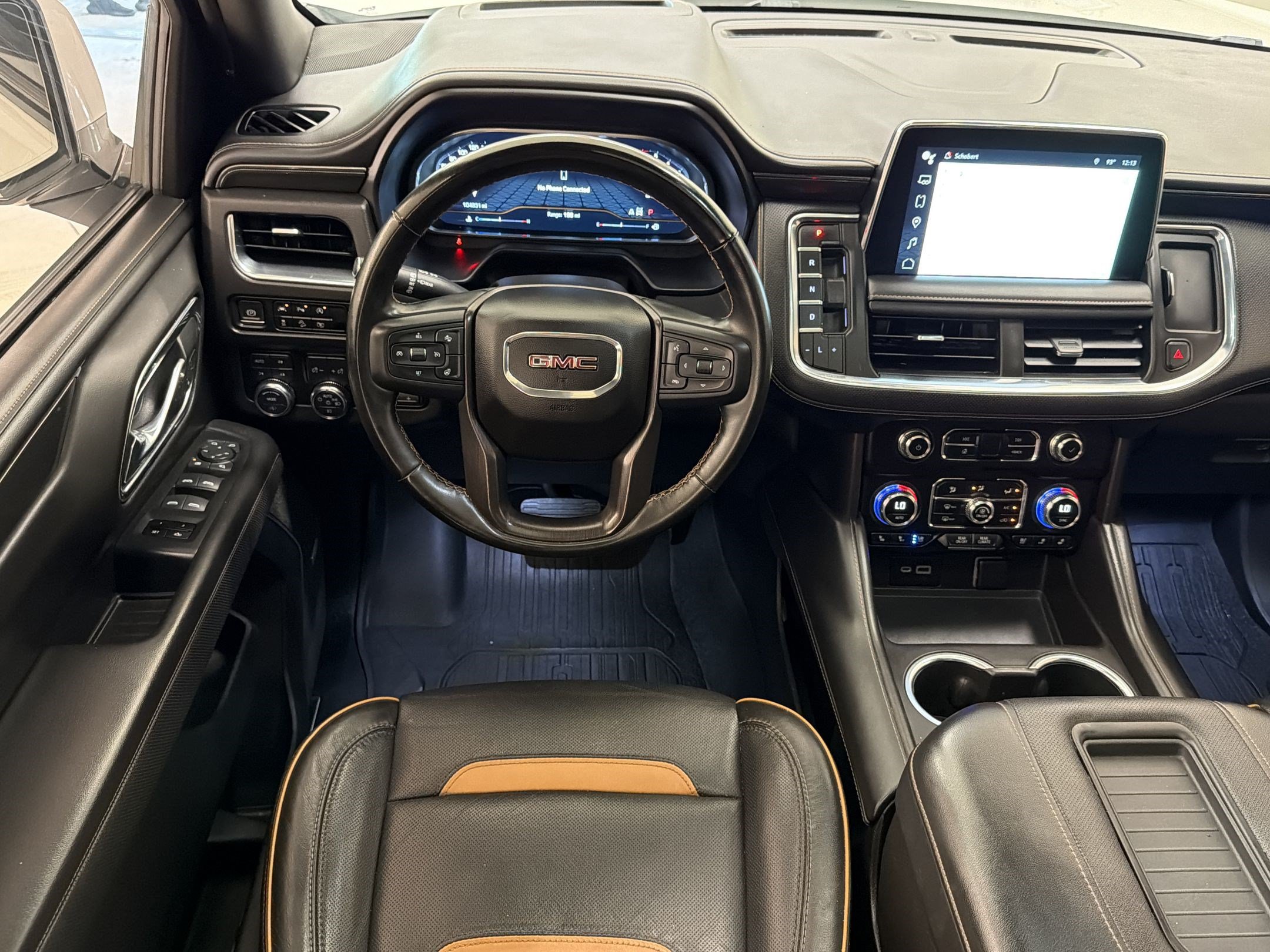 Used 2023 GMC Yukon XL AT4 AWD/4WD image 30